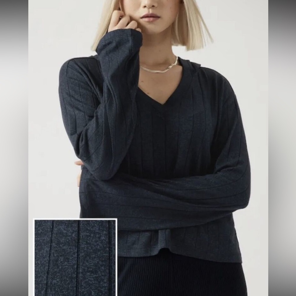 Athleta V-Neck Cropped Harmony Pose Hoodie